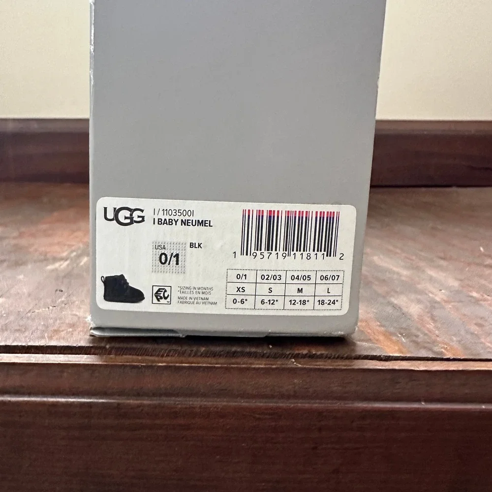 UGG I Baby Neumel Black Suede Infant Boots Size 0/1 1103500I 0-6 Months